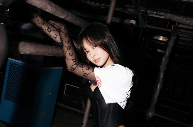 Jennie tham gia lễ hội âm nhạc, HyunA trấn an fan sau sự cố- Ảnh 1.