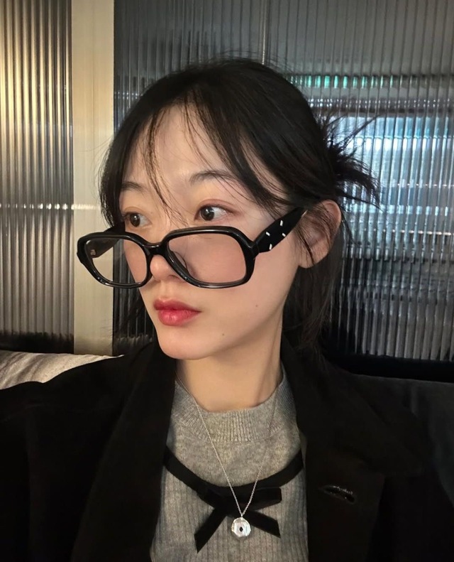 Vén màn bí mật 'con gái Netflix' Lee Yoo Mi - Ảnh 1.