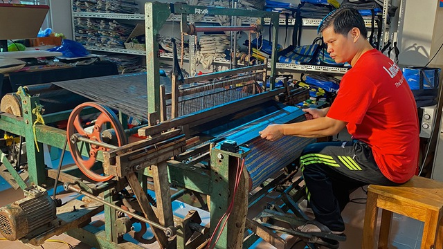 Vietnam designer weaves green dream from discarded plastic- Ảnh 8. Vietnam designer weaves green dream from discarded plastic- Ảnh 8.