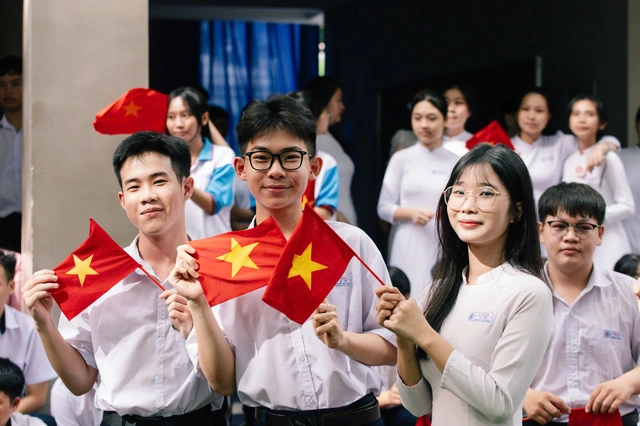 Có gì trong giờ ra chơi không điện thoại ở Trường THPT Nguyễn Khuyến - Bà Rịa - Vũng Tàu? - Ảnh 1.