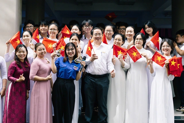 Có gì trong giờ ra chơi không điện thoại ở Trường THPT Nguyễn Khuyến - Bà Rịa - Vũng Tàu? - Ảnh 3.