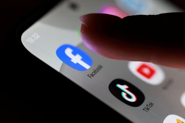 Big tech stops complaining, starts complying with Australia's teen social media ban- Ảnh 1.