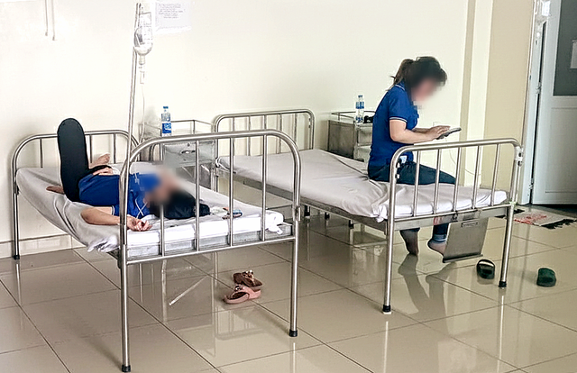 50 workers in Ho Chi Minh City suffer food poisoning symptoms after company lunch- Ảnh 1.