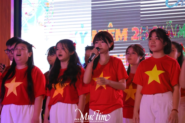 Concert chào mừng 20-11 mãn nhãn của học trò Trường THPT Tân Bình- Ảnh 18.