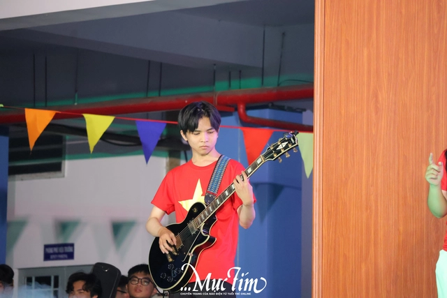 Concert chào mừng 20-11 mãn nhãn của học trò Trường THPT Tân Bình- Ảnh 19.