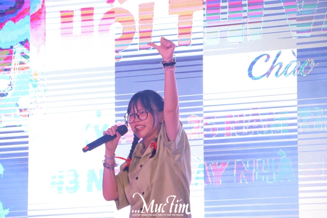 Concert chào mừng 20-11 mãn nhãn của học trò Trường THPT Tân Bình- Ảnh 21.