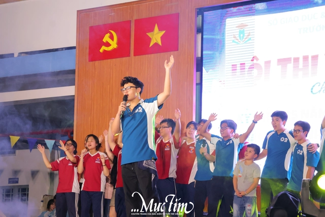 Concert chào mừng 20-11 mãn nhãn của học trò Trường THPT Tân Bình- Ảnh 23.