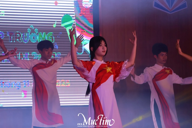 Concert chào mừng 20-11 mãn nhãn của học trò Trường THPT Tân Bình- Ảnh 31.