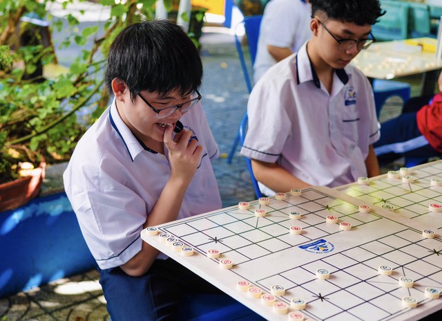 Teen Trường THPT Nguyễn An Ninh trải nghiệm giờ chơi 'không thông minh' - Ảnh 2.