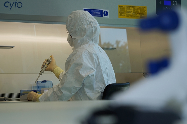 Human challenge trials gain ground in Europe; Japan cautious- Ảnh 2.