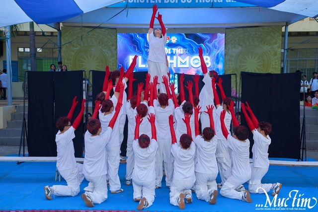 Teen THPT Hiệp Bình bùng nổ tại chung kết flashmob chào mừng 20-11- Ảnh 19.
