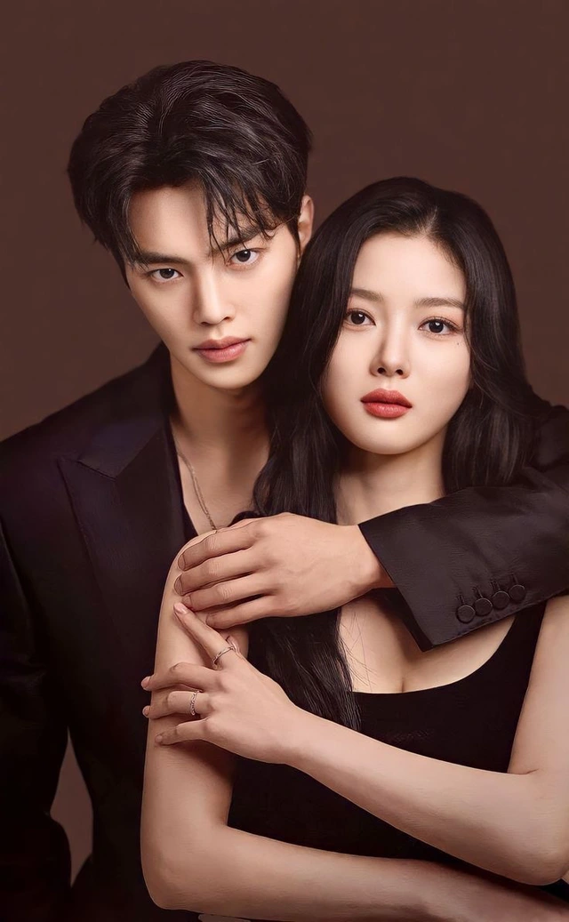 5 bạn trai màn ảnh đình đám của Kim Yoo Jung- Ảnh 6. 5 bạn trai màn ảnh đình đám của Kim Yoo Jung- Ảnh 6.
