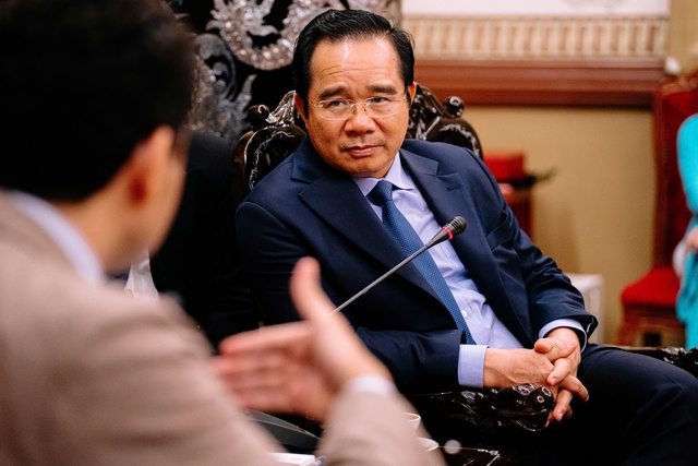 Ho Chi Minh City invites France to join railway, financial center projects - Ảnh 3.