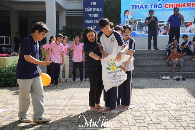 Thầy trò THPT Hồ Thị Bi thử thách độ hiểu ý, hợp sức tại sân chơi chào mừng 20-11- Ảnh 5.