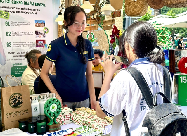 Hoa hậu Bảo Ngọc mang Gen Zero trở lại Ngày hội Việt Nam Xanh 2025  - Ảnh 7.