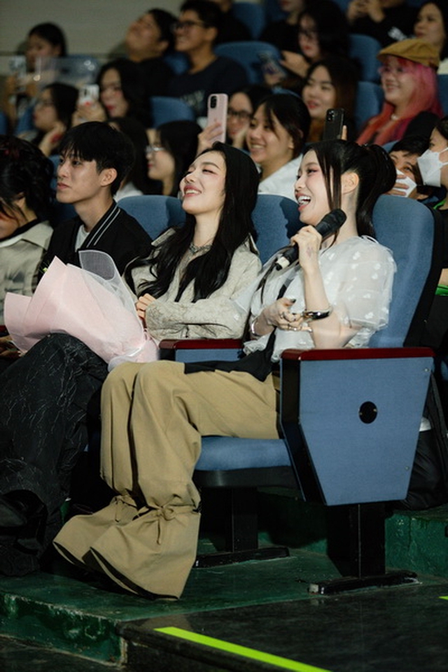 Han Sara tổ chức fan meeting cùng bộ đôi “em xinh” Hoàng Duyên, Đào Tử A1J - Ảnh 5.