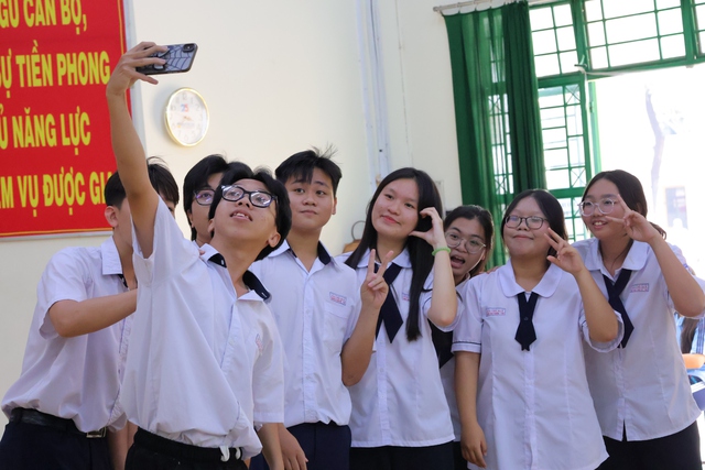 Tản văn: Những ngày vội vã- Ảnh 1. Tản văn: Những ngày vội vã- Ảnh 1.