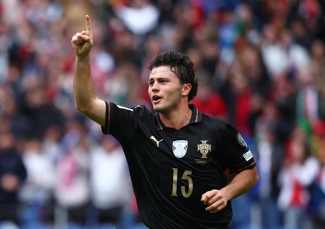 Bồ Đào Nha nhấn chìm Armenia, giành vé dự World Cup 2026- Ảnh 2. Bồ Đào Nha nhấn chìm Armenia, giành vé dự World Cup 2026- Ảnh 2.