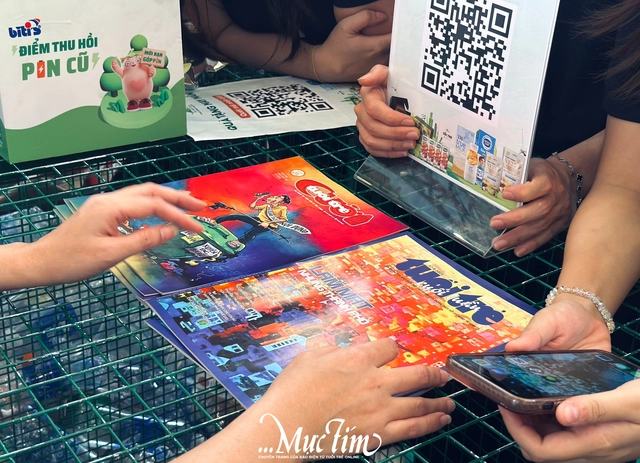 Tấp nập người đến đổi rác, nhận quà tại Ngày hội Việt Nam Xanh - Ảnh 7.