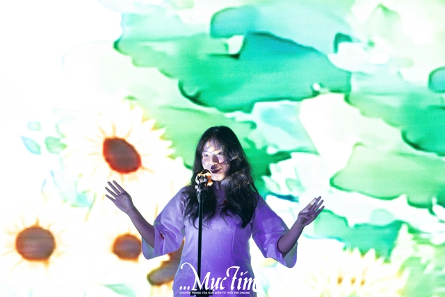 Teen Trường THPT Bình Phú bùng nổ cảm xúc trong đêm gala văn nghệ 20-11- Ảnh 13. Teen Trường THPT Bình Phú bùng nổ cảm xúc trong đêm gala văn nghệ 20-11- Ảnh 13.