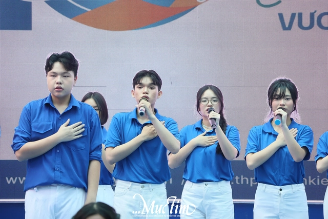 Nhìn lại 10 năm hình thành - vươn tầm - tiên phong của Trường THPT Võ Văn Kiệt- Ảnh 3. Nhìn lại 10 năm hình thành - vươn tầm - tiên phong của Trường THPT Võ Văn Kiệt- Ảnh 3.