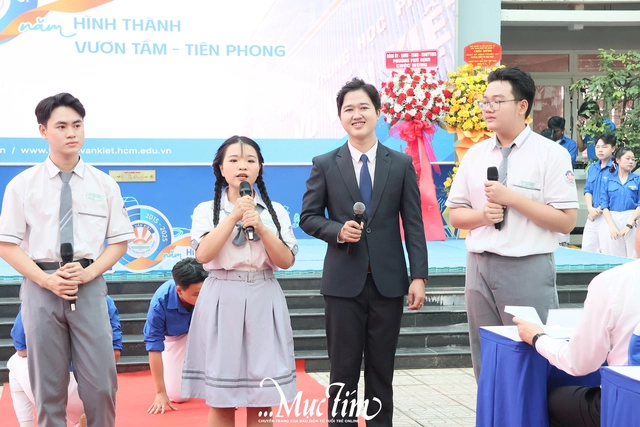 Nhìn lại 10 năm hình thành - vươn tầm - tiên phong của Trường THPT Võ Văn Kiệt- Ảnh 5. Nhìn lại 10 năm hình thành - vươn tầm - tiên phong của Trường THPT Võ Văn Kiệt- Ảnh 5.