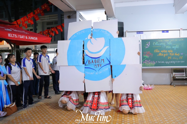 Bí quyết có bài thi văn nghệ thành công của học trò Trường THPT Bà Điểm- Ảnh 8. Bí quyết có bài thi văn nghệ thành công của học trò Trường THPT Bà Điểm- Ảnh 8.