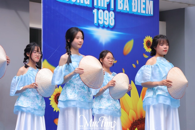 Bí quyết có bài thi văn nghệ thành công của học trò Trường THPT Bà Điểm- Ảnh 15. Bí quyết có bài thi văn nghệ thành công của học trò Trường THPT Bà Điểm- Ảnh 15.