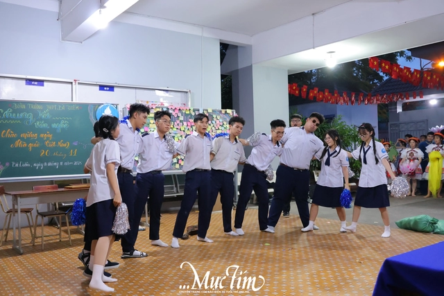 Bí quyết có bài thi văn nghệ thành công của học trò Trường THPT Bà Điểm- Ảnh 27. Bí quyết có bài thi văn nghệ thành công của học trò Trường THPT Bà Điểm- Ảnh 27.