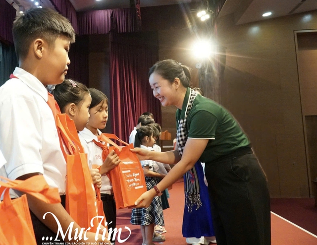 Học bổng Vì tương lai Việt Nam: những mầm xanh vẫn kiên cường giữa bão giông - Ảnh 2.