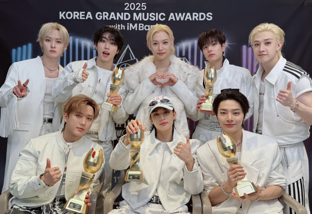 Stray Kids đoạt 3 giải Daesang tại Korea Grand Music Awards 2025- Ảnh 1. Stray Kids đoạt 3 giải Daesang tại Korea Grand Music Awards 2025- Ảnh 1.