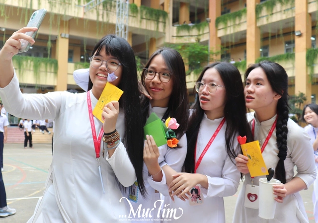 Teen Trường THPT Tây Thạnh tự tay làm thiệp tri ân thầy cô dịp 20-11 - Ảnh 4.