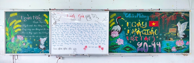 Teen THPT Thạnh Lộc “hô biến” bảng lớp thành tác phẩm nghệ thuật chào mừng Ngày Nhà giáo Việt Nam - Ảnh 1.
