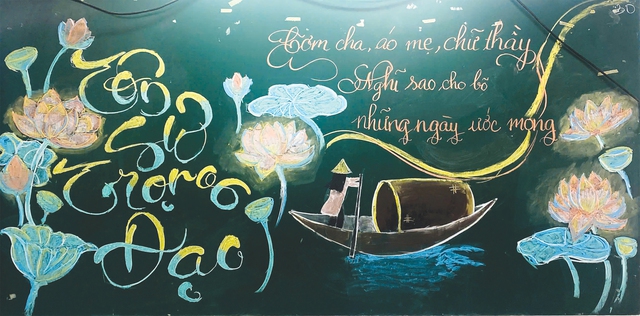 Teen Trường THPT Nguyễn Công Trứ khoe hoa tay, thay lời cảm ơn thầy cô- Ảnh 7. Teen Trường THPT Nguyễn Công Trứ khoe hoa tay, thay lời cảm ơn thầy cô- Ảnh 7.