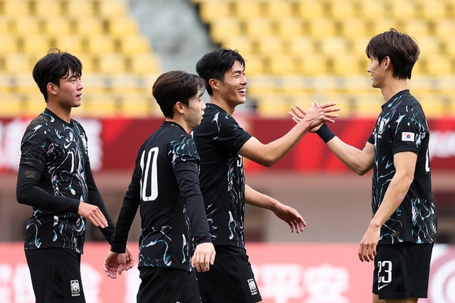 U22 Trung Quốc hoà Uzbekistan, mất chức vô địch Panda Cup 2025 vào tay Hàn Quốc - Ảnh 2.