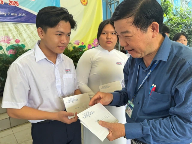 Người thầy truyền cảm hứng cho nhiều thế hệ học trò của Trường THPT Quang Trung- Ảnh 4.