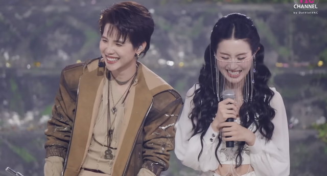 Vũ Cát Tường đưa ‘người đặc biệt’ lên sân khấu Anh trai say hi- Ảnh 2.