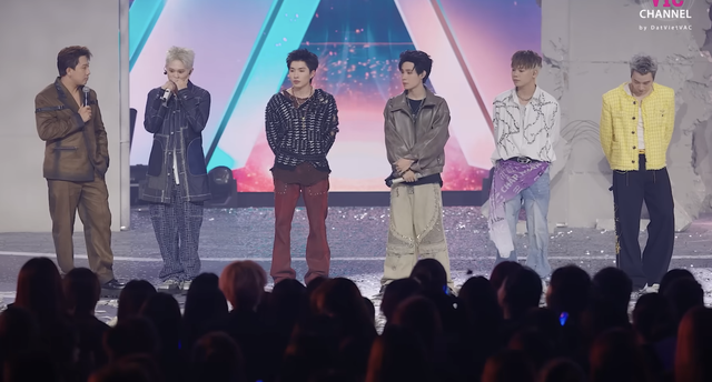 Vũ Cát Tường đưa ‘người đặc biệt’ lên sân khấu Anh trai say hi- Ảnh 3.