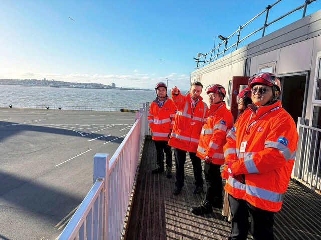 Vietnam’s Long An port receives People Development recognition at global maritime bulk shipping awards- Ảnh 2.