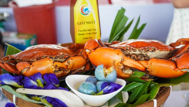 Chè cua thành món ngon gây bão trong giới trẻ - Ảnh 1.