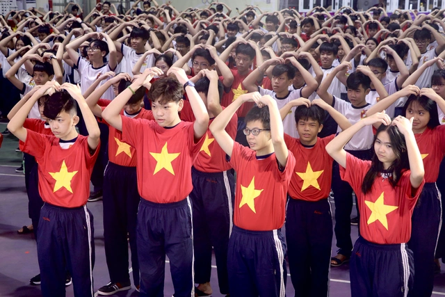 Học sinh THCS - THPT Hồng Hà đồng diễn Vovinam hướng tới kỷ lục kép- Ảnh 16.