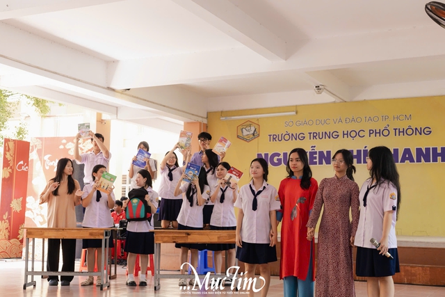 Teen Trường THPT Nguyễn Chí Thanh gửi gắm lời tri ân thầy cô bằng âm nhạc- Ảnh 18.