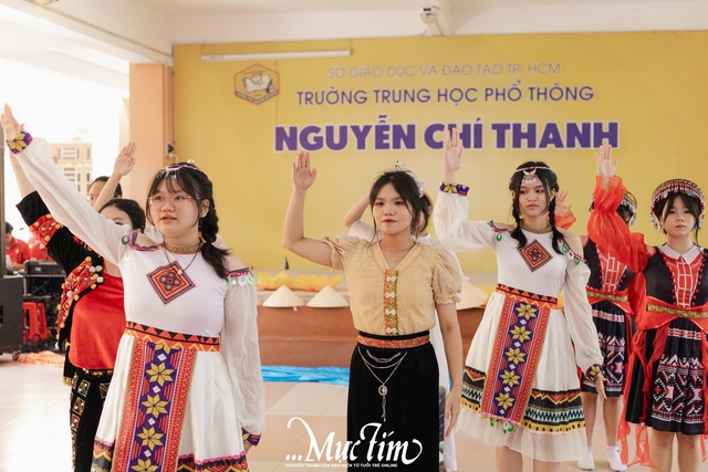 Teen Trường THPT Nguyễn Chí Thanh gửi gắm lời tri ân thầy cô bằng âm nhạc- Ảnh 21.