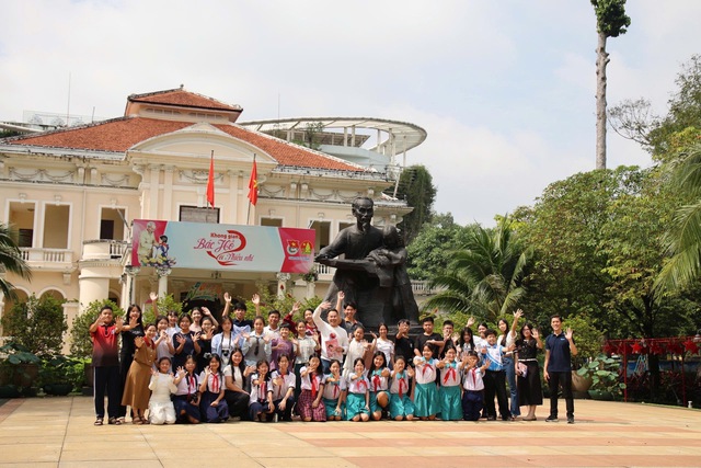 Buổi tác nghiệp thực tế với nhiều điều hay ho của phóng viên nhí Khăn Quàng Đỏ- Ảnh 13. Buổi tác nghiệp thực tế với nhiều điều hay ho của phóng viên nhí Khăn Quàng Đỏ- Ảnh 13.