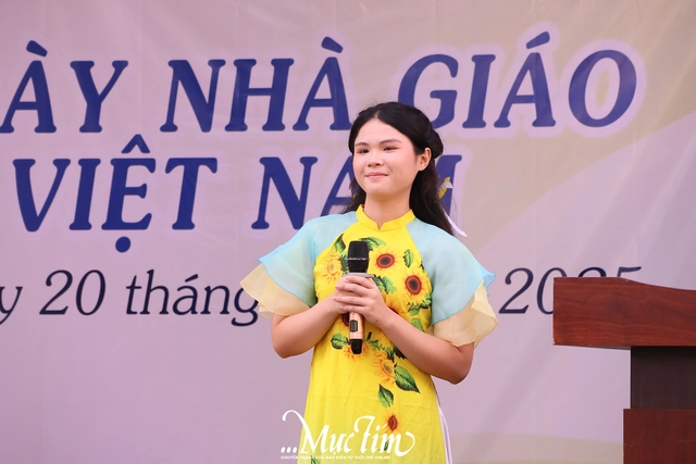 Ấm áp tình thầy trò trong lễ kỷ niệm Ngày Nhà giáo Việt Nam 20-11 tại Trường THPT Thủ Thiêm - Ảnh 6.