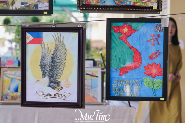 Thầy trò Trường THPT Lê Minh Xuân sẻ chia với đồng bào bão, lũ qua "Nét vẽ lịch sử"- Ảnh 19.