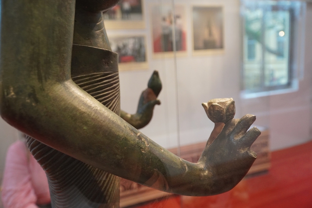 Vietnam’s national treasure: Fully restored Tara Bodhisattva statue unveiled to public- Ảnh 1. Vietnam’s national treasure: Fully restored Tara Bodhisattva statue unveiled to public- Ảnh 1.