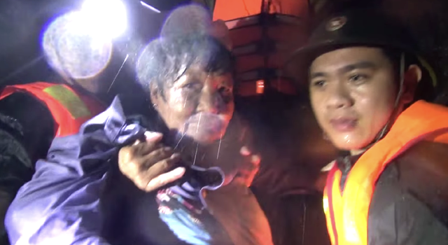 All-out mobilization to rescue flood-stricken communities in central Vietnam
- Ảnh 4.