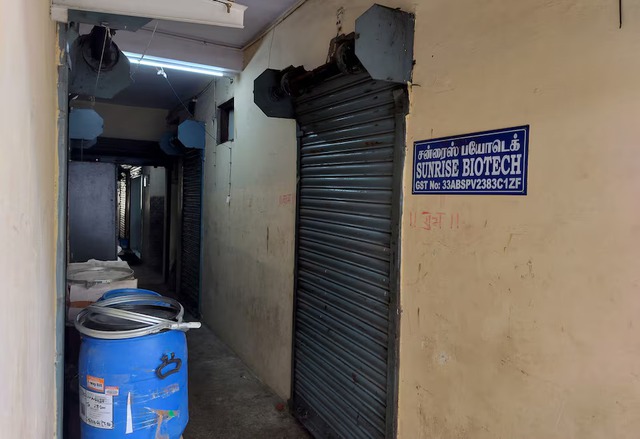 Safety lapses, weak oversight - How children die from Indian cough syrup- Ảnh 6.