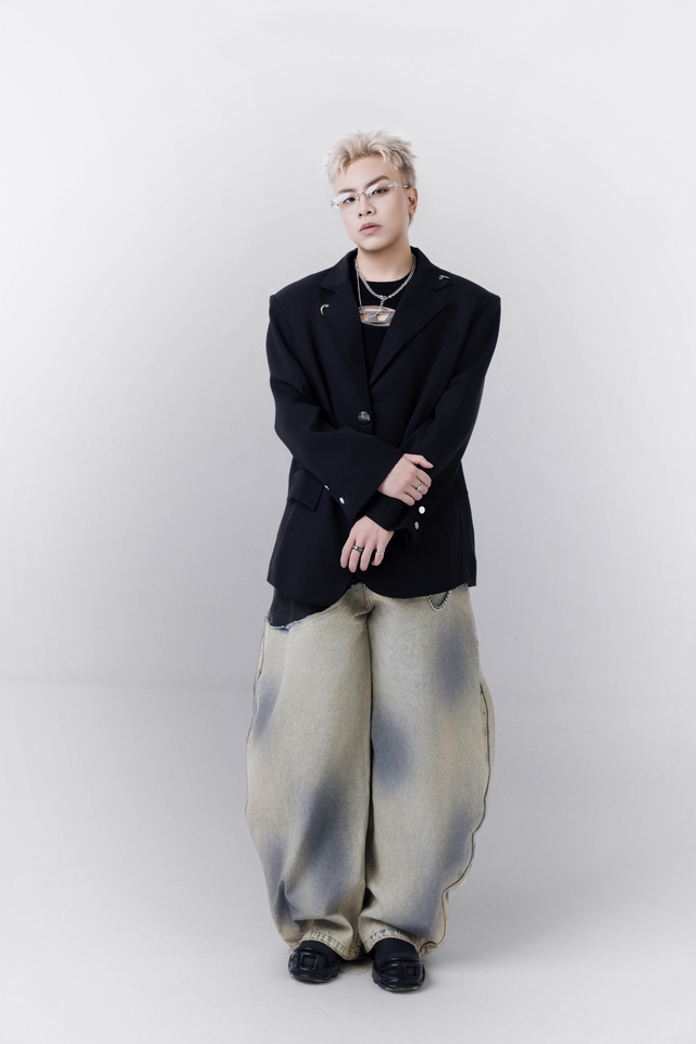 Hứa Kim Tuyền miễn phí bản quyền ca khúc cho học sinh, sinh viên - Ảnh 2.